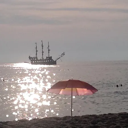 Heavenly With Amazing Views .alanya Is An Amazing Town .many Speak Engl Алания